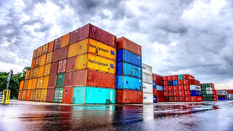 国际海运集装箱“一箱难求”的原因及应对措施